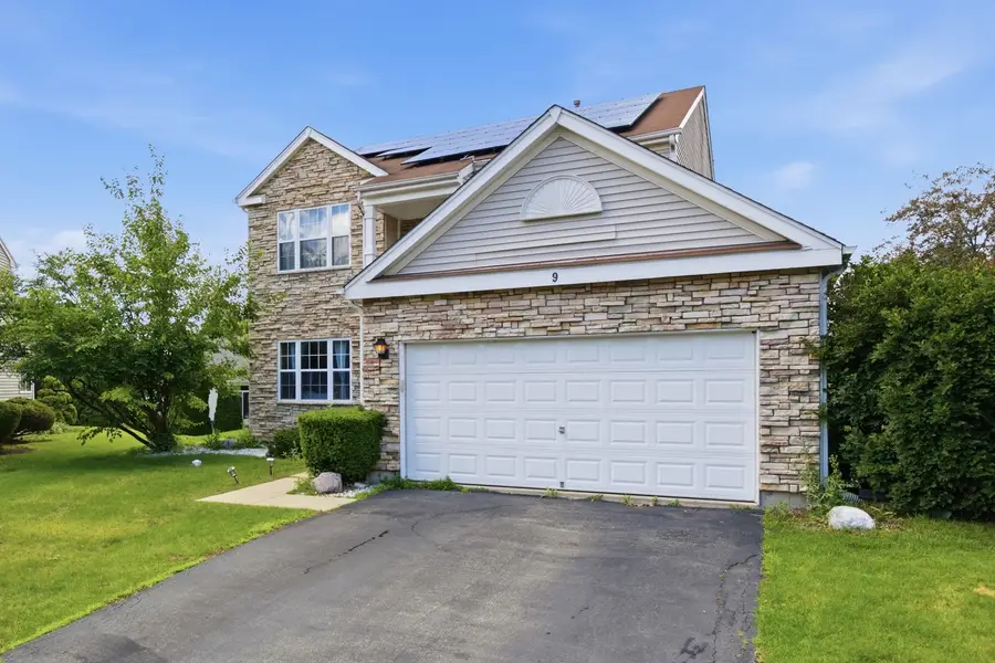 9 Tenneyson Court, Lake In The Hills, IL 60156 - #3
