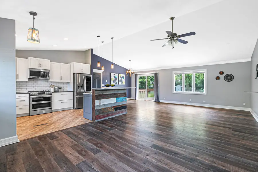 12715 W Sallmon Avenue, Beach Park, IL 60087 - #3