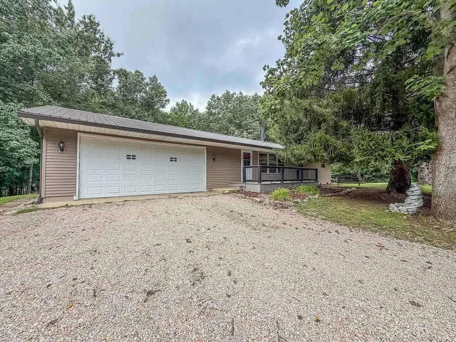 14373 N County Road 2200e, Oakland, IL 61943 - #2