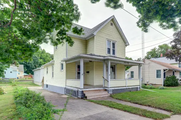 1019 Palmyra Street, Dixon, IL 61021