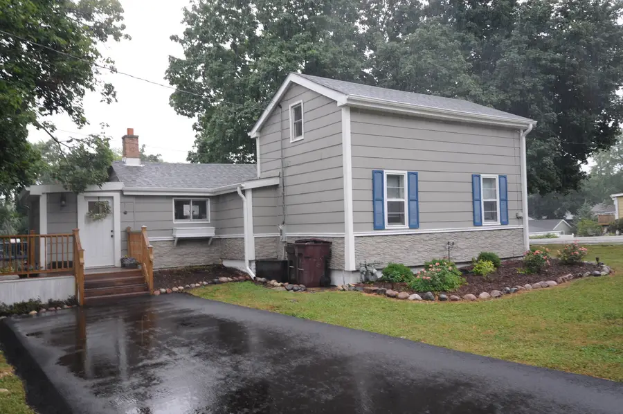 5724 Milwaukee Avenue, Richmond, IL 60071 - #2