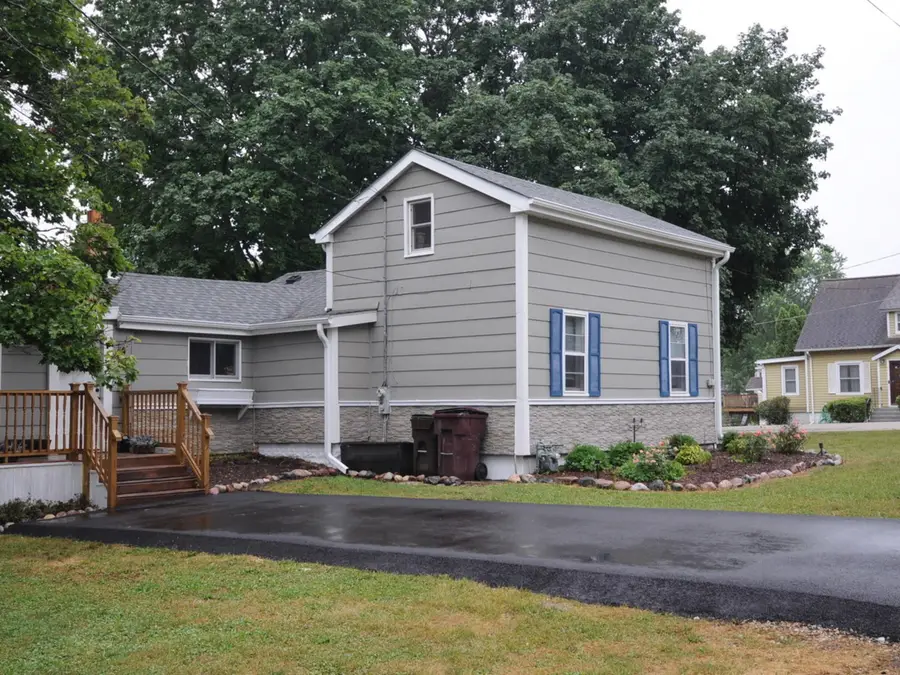 5724 Milwaukee Avenue, Richmond, IL 60071 - #3
