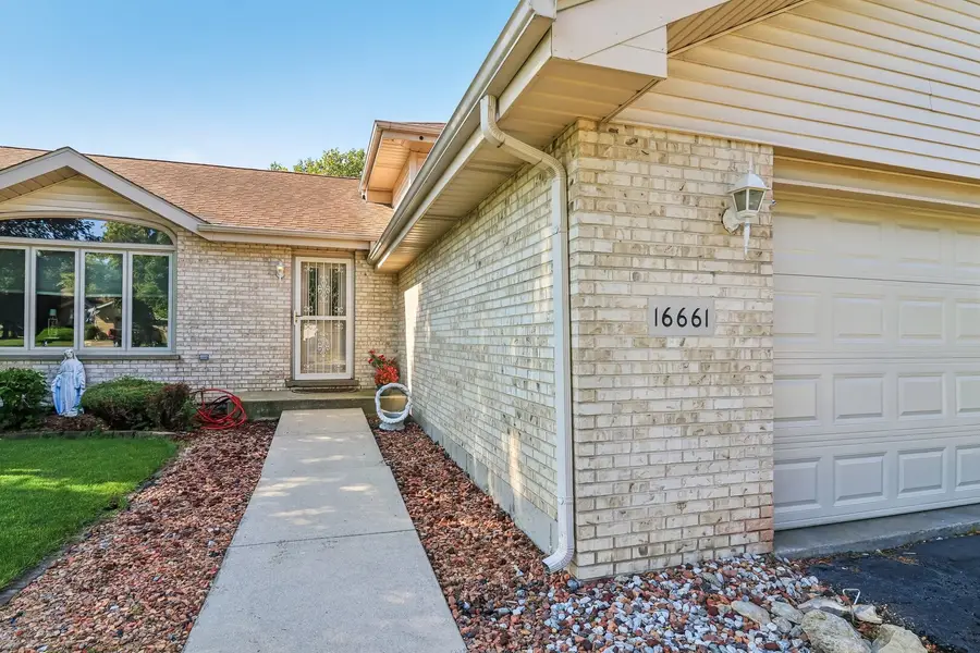 16661 W Oneida Drive, Lockport, IL 60441 - #2
