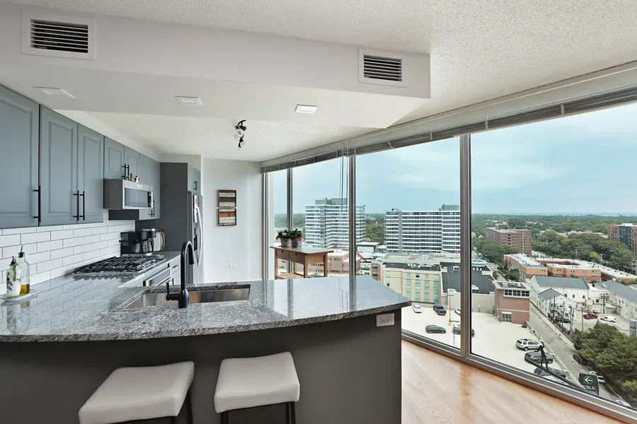 1720 Maple Avenue #1620, Evanston, IL 60201 - #3