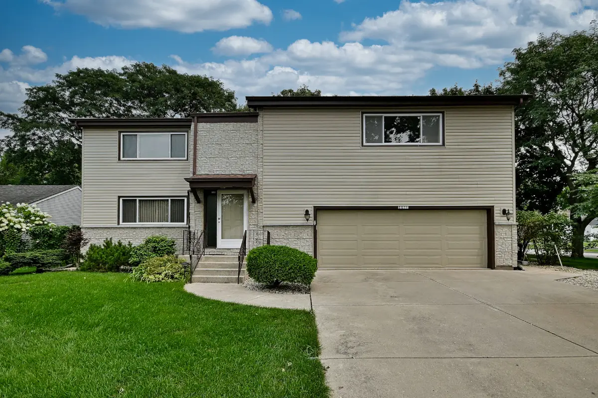 8039 Geneva Street, Woodridge, IL 60517 - #1