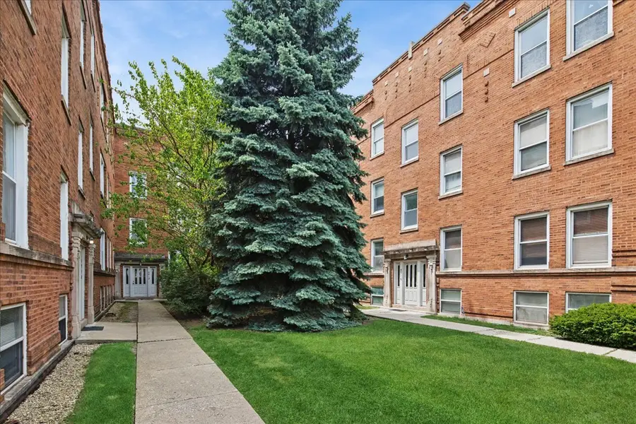 4916 N Kedzie Avenue #2W, Chicago, IL 60625 - #2