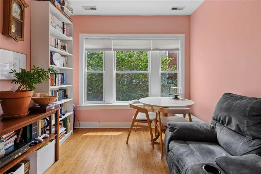 4916 N Kedzie Avenue #2W, Chicago, IL 60625 - #3