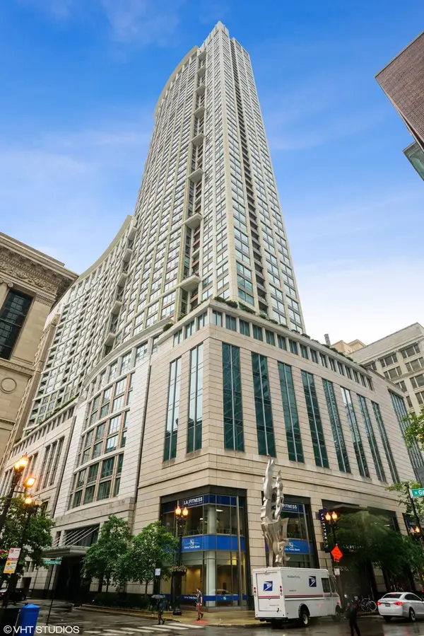 130 N Garland Court #6-47, Chicago, IL 60602