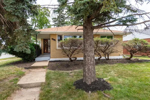 1015 W Victoria Avenue, Berkeley, IL 60163