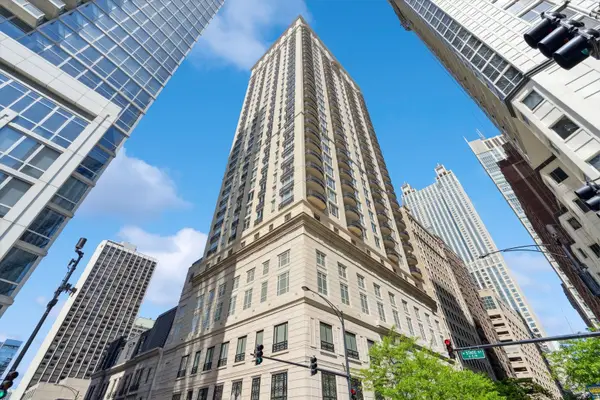 10 E Delaware Place #29E, Chicago, IL 60611