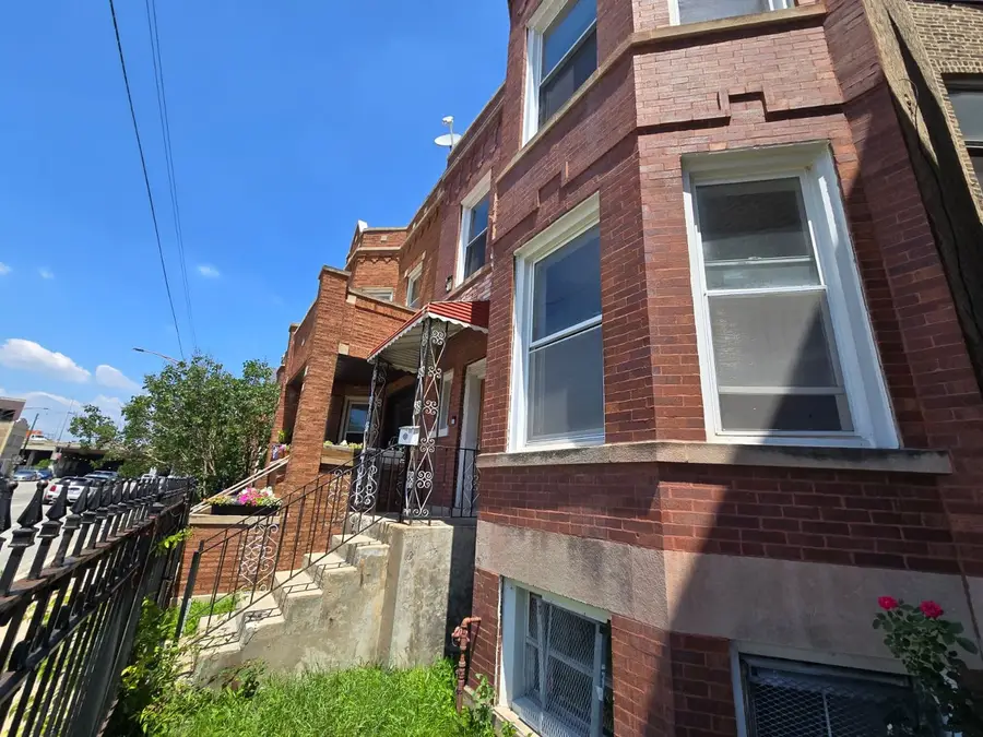 3103 N Kedzie Avenue, Chicago, IL 60618 - #3