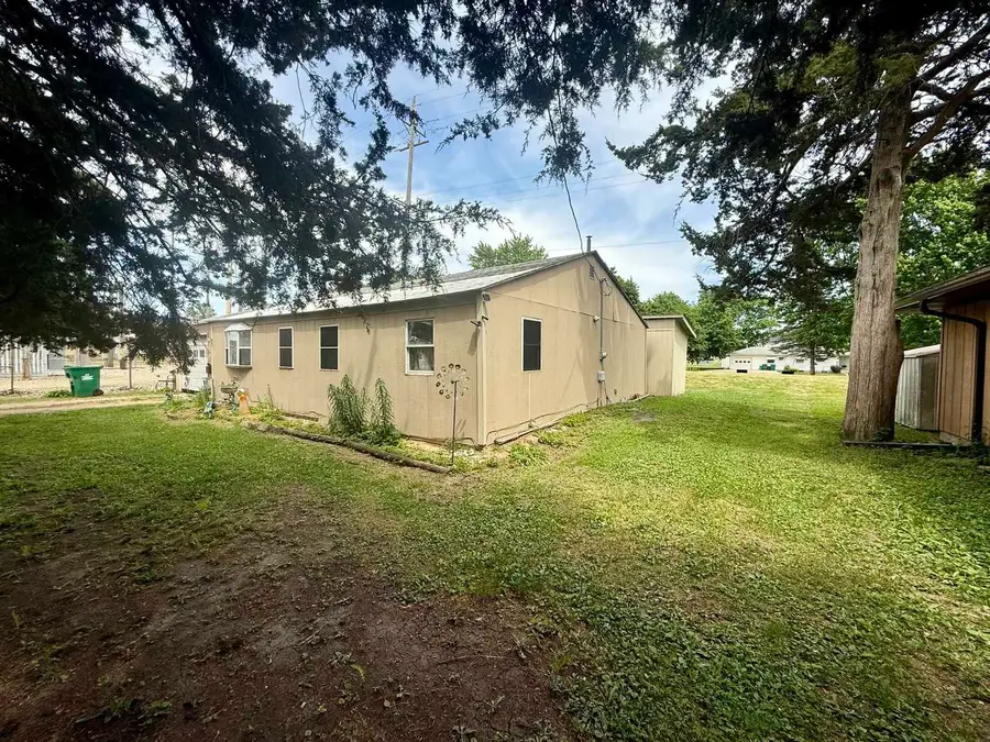 306 S Green Avenue, Polo, IL 61064 - #2