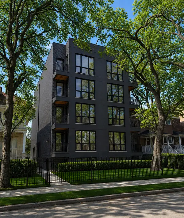 5428 N Winthrop Avenue #203, Chicago, IL 60640
