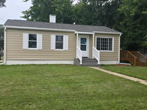 910 W 11th Street, Sterling, IL 61081