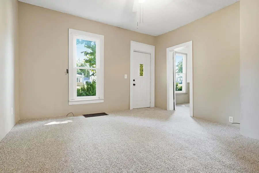 1002 E Empire Street, Bloomington, IL 61701 - #3
