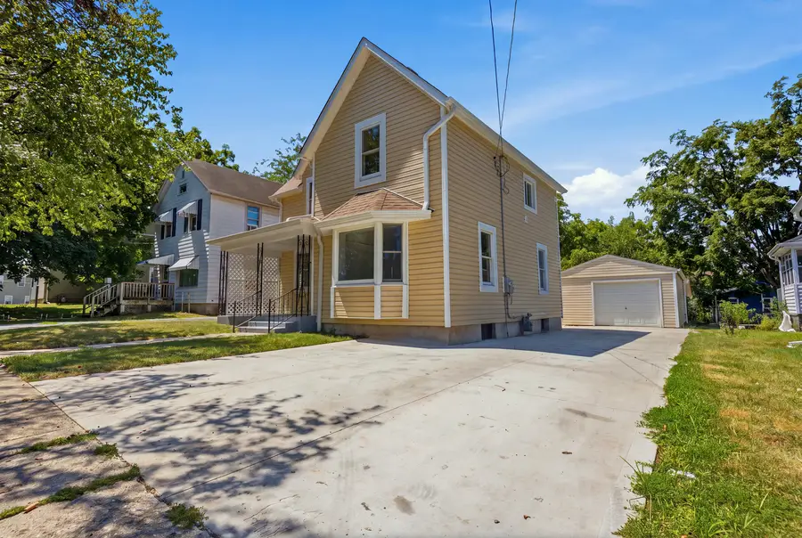 404 Lincoln Street, Harvard, IL 60033 - #2