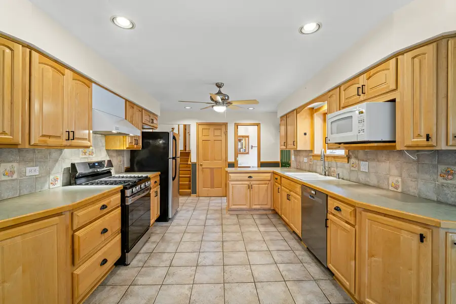 421 N Elm Street, Itasca, IL 60143 - #2