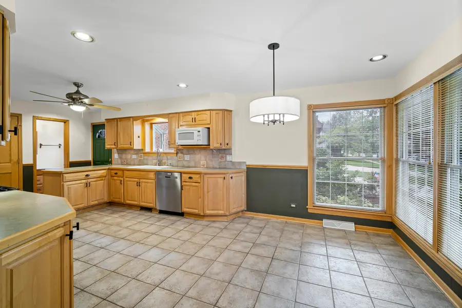 421 N Elm Street, Itasca, IL 60143 - #3