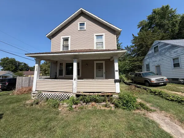 204 Douglas Avenue, Dixon, IL 61021