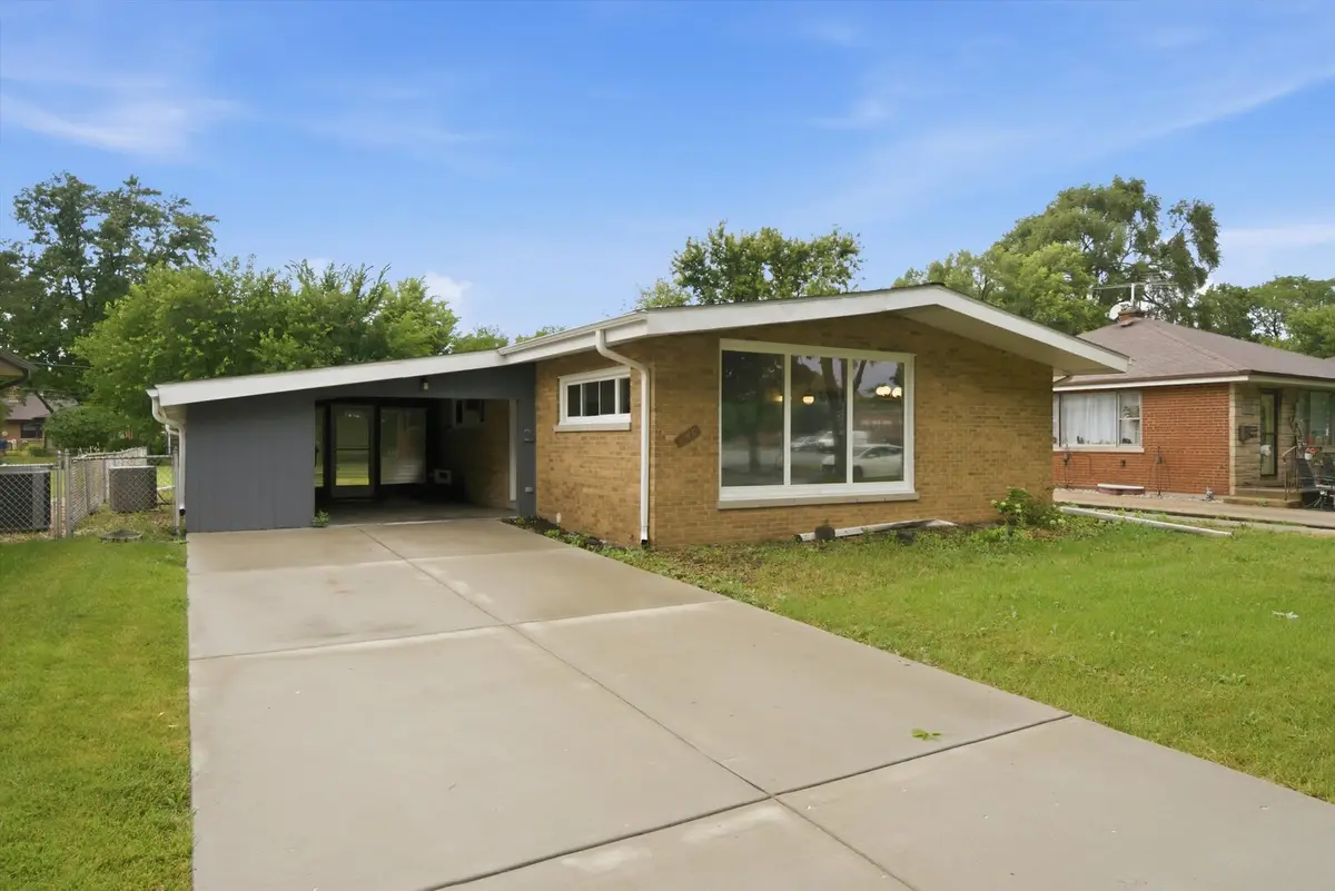 240 Barron Street, Bensenville, IL 60106 - #1