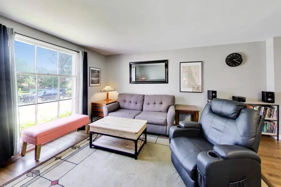 1425 Willow Avenue, Des Plaines, IL 60016 - #2