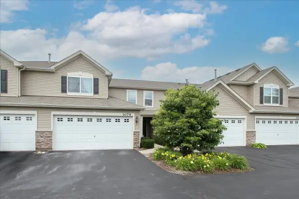 1074 Turin Drive, Hampshire, IL 60140