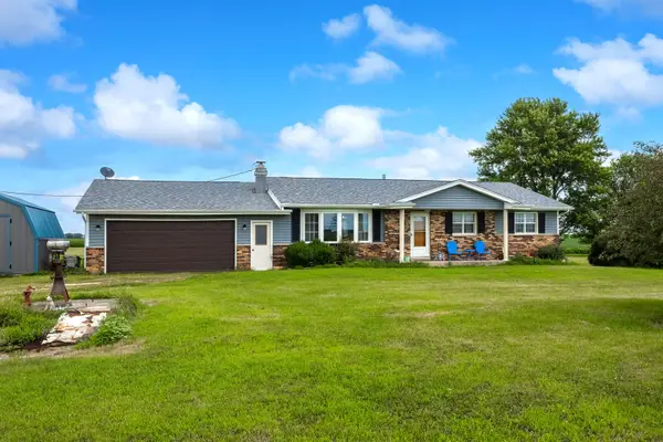 2164 270th Street, Grand Mound, IA 52751