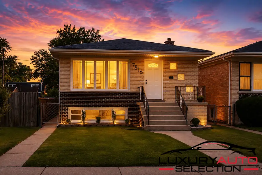 7816 Latrobe Avenue, Burbank, IL 60459 - #2
