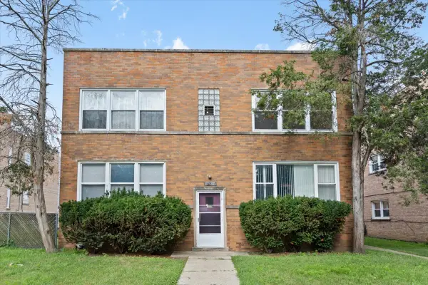 8920 Lamon Avenue #2B, Skokie, IL 60077