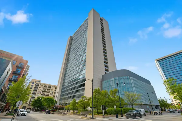 500 W Superior Street #1010, Chicago, IL 60654