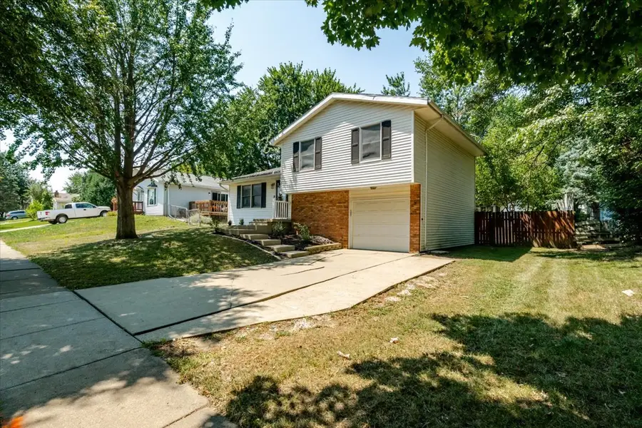 1216 N Hershey Road, Bloomington, IL 61704 - #2