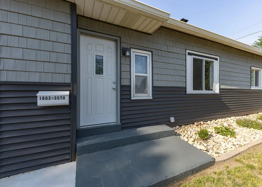1863 35th Street, Rock Island, IL 61201 - #2