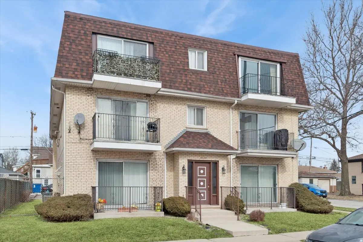 6534 W Montrose Avenue #3W, Harwood Heights, IL 60706 - #1