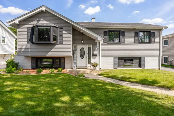 637 S Beverly Avenue, Addison, IL 60101