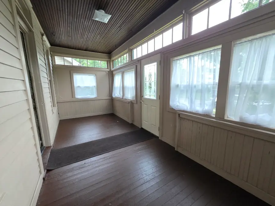 813 Pine Street, Ottawa, IL 61350 - #2