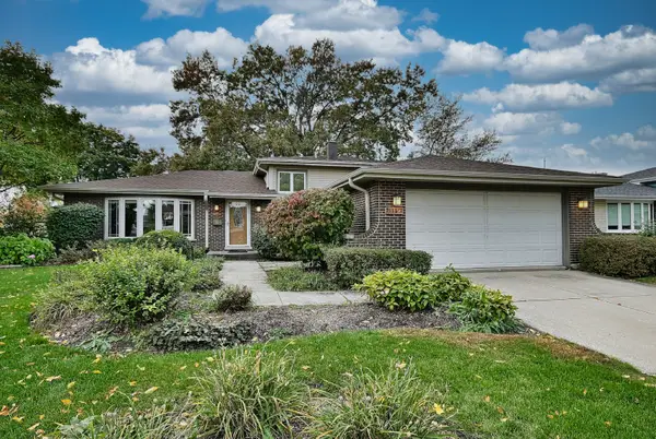 7114 Hudson Street, Darien, IL 60561