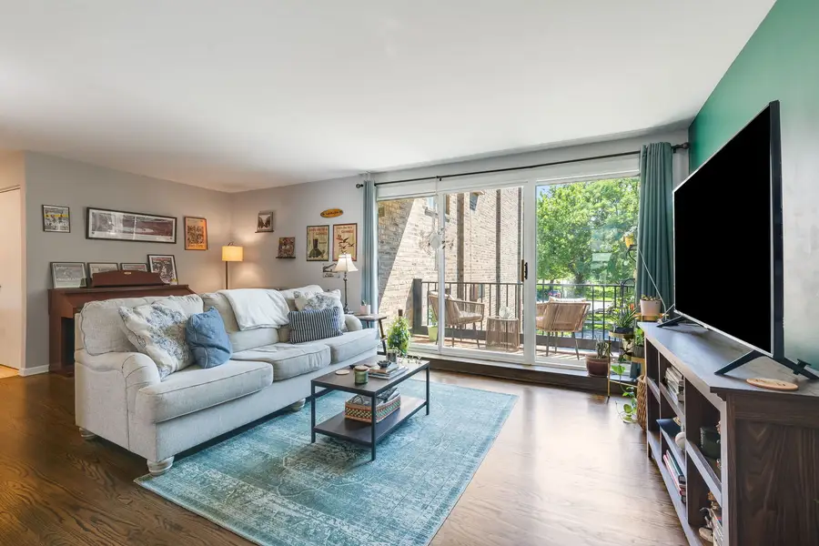 4136 N California Avenue #201, Chicago, IL 60618 - #3