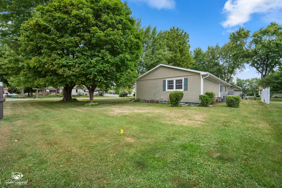 104 S Grundy Street, Gardner, IL 60424 - #3