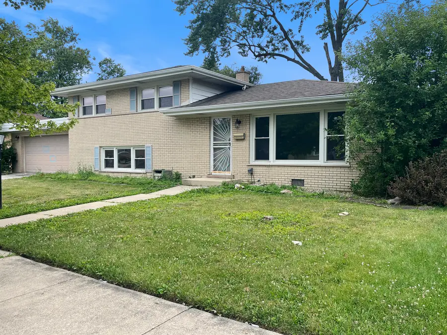 865 E 165th Street, South Holland, IL 60473 - #2