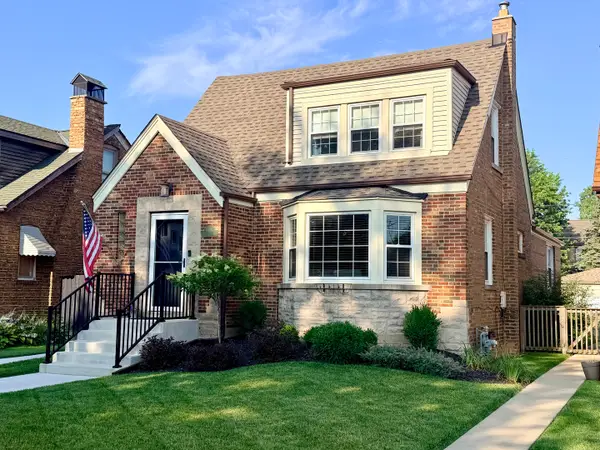 9439 S Saint Louis Avenue, Evergreen Park, IL 60805