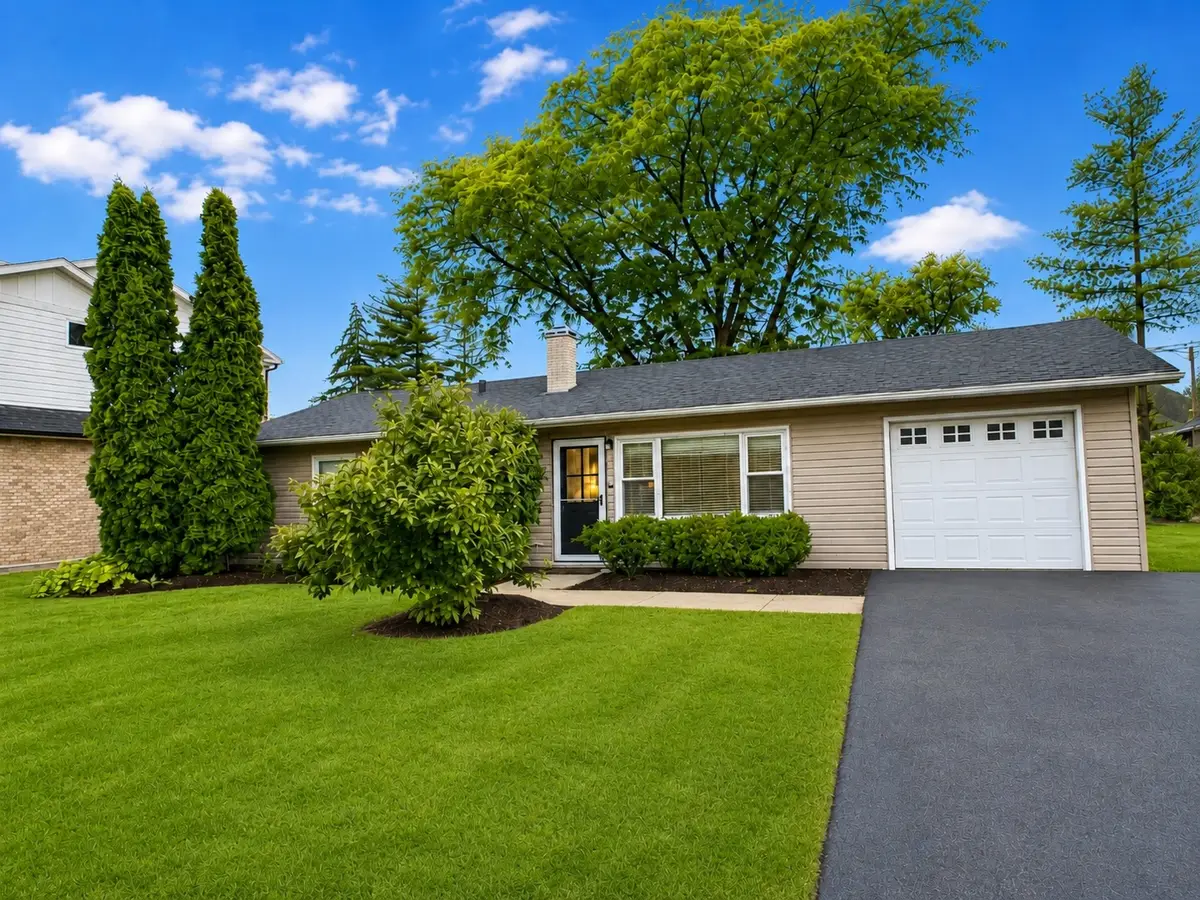 5524 S Quincy Street, Hinsdale, IL 60521 - #1