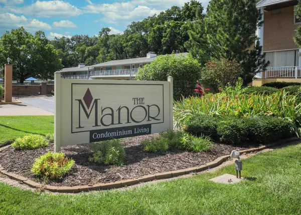 1104 Kimberly Road #504, Bettendorf, IA 52722