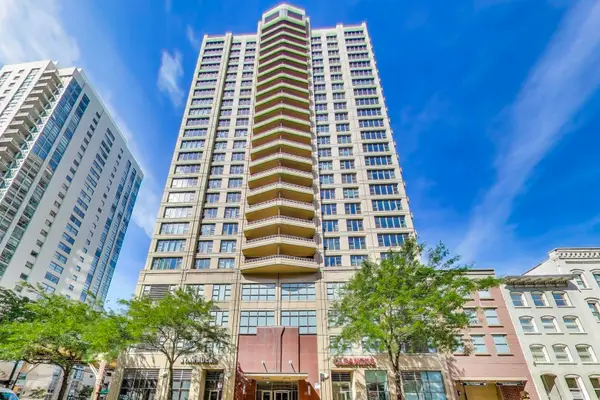 200 N Jefferson Street #2407, Chicago, IL 60661