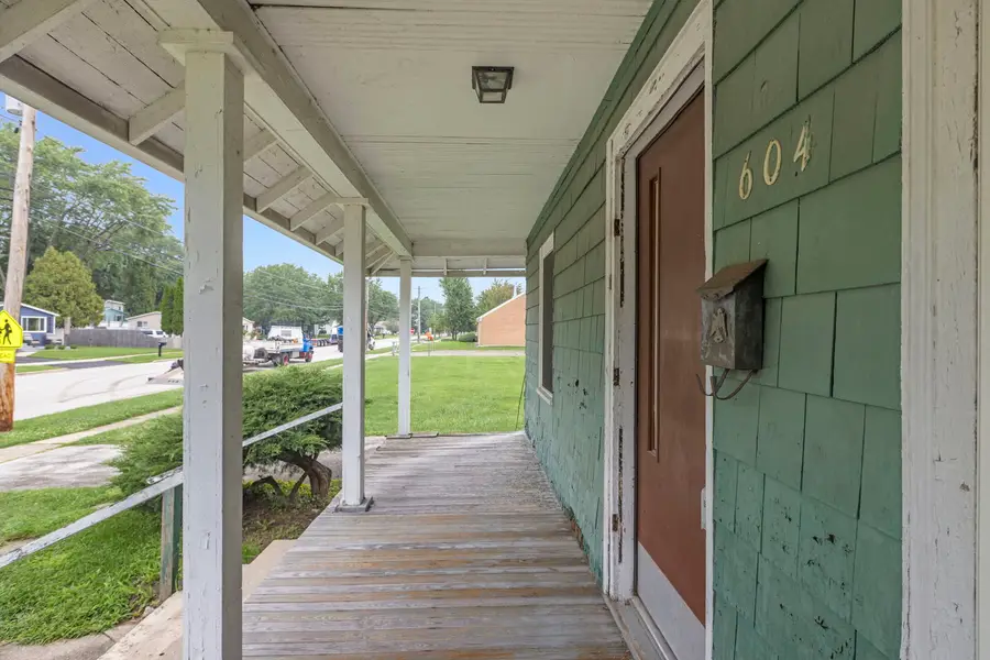 604 N Prairie Street, Batavia, IL 60510 - #3