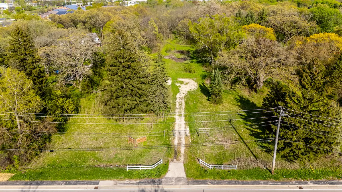 1001 N Hunt Club Road, Gurnee, IL 60031 - #1