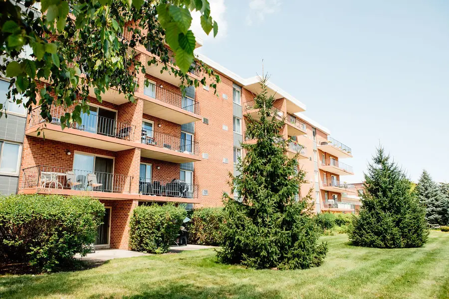 16 E Old Willow Road #206-S, Prospect Heights, IL 60070 - #2