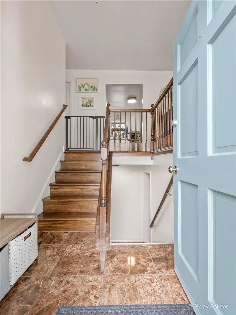 813 Krause Avenue, Streamwood, IL 60107 - #2