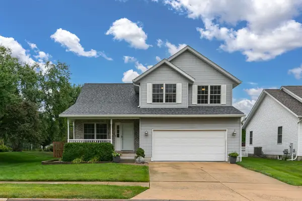 910 25th Avenue Court, Silvis, IL 61282