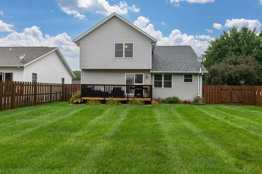 910 25th Avenue Court, Silvis, IL 61282 - #2