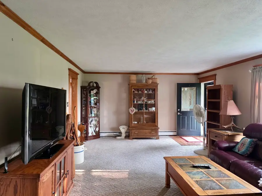 2646 N Farmingdale Road, Pleasant Plains, IL 62677 - #3